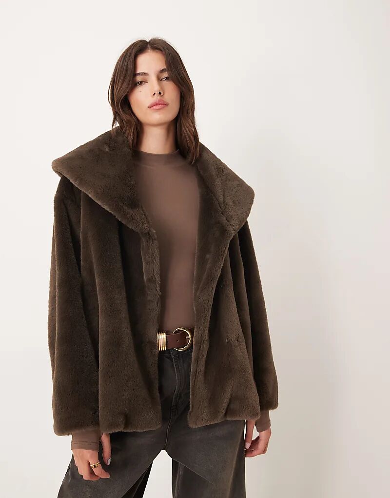 Искусственная шуба Nobody's Child Tinsley коричневого цвета
Искусственная шуба Nobody's Child Tinsley коричневого цвета