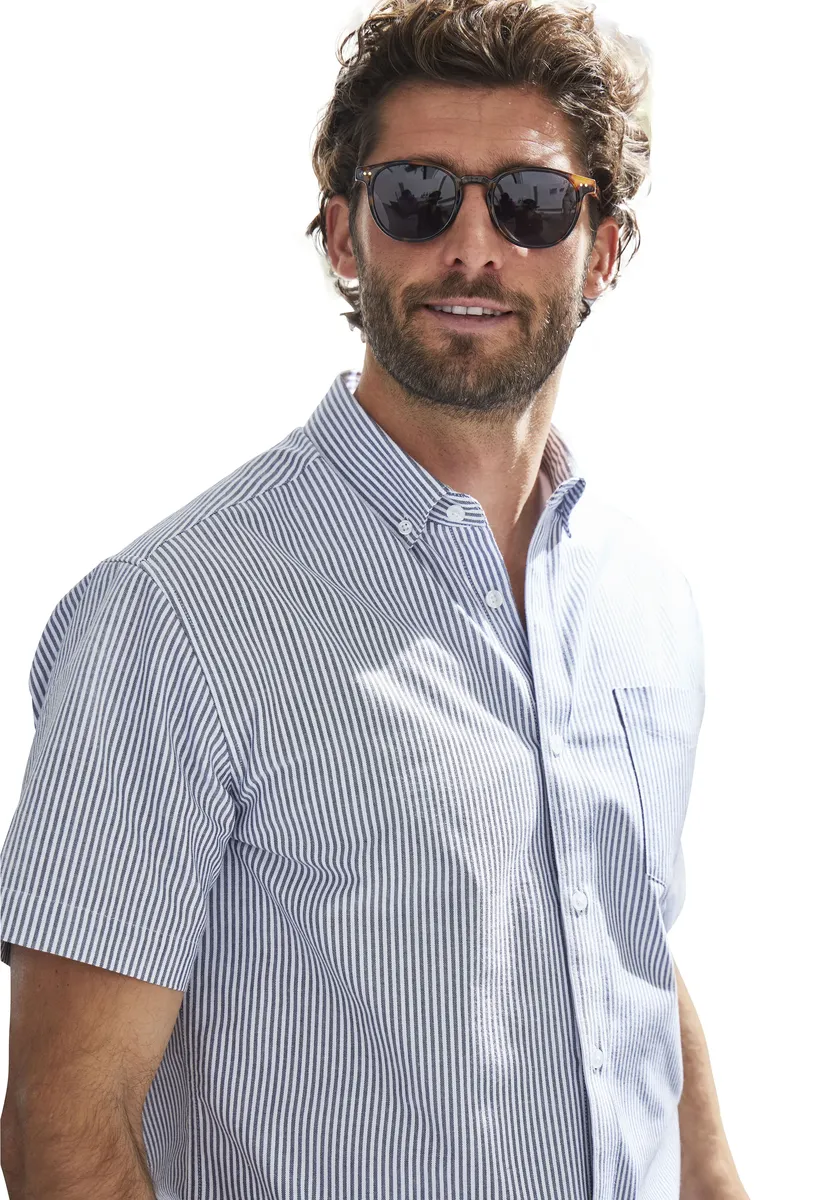 Рубашка H.I.S с короткими рукавами "Regular fit", рубашка Оксфорд с короткими рукавами и воротником на пуговицах из чистого хлопка, антрацит
Рубашка H.I.S с короткими рукавами "Regular fit", рубашка Оксфорд с короткими рукавами и воротником на пуговицах из чистого хлопка, антрацит