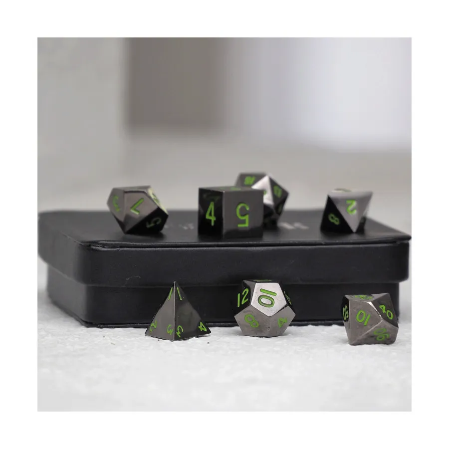 Gun Metal с зеленым — стандартный футляр (7), Dice - Metal 7 Piece Poly Sets (Easy Roller Dice) 
Gun Metal с зеленым — стандартный футляр (7), Dice - Metal 7 Piece Poly Sets (Easy Roller Dice)