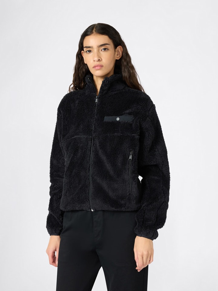 Флисовая куртка черного цвета Champion
Флисовая куртка черного цвета Champion