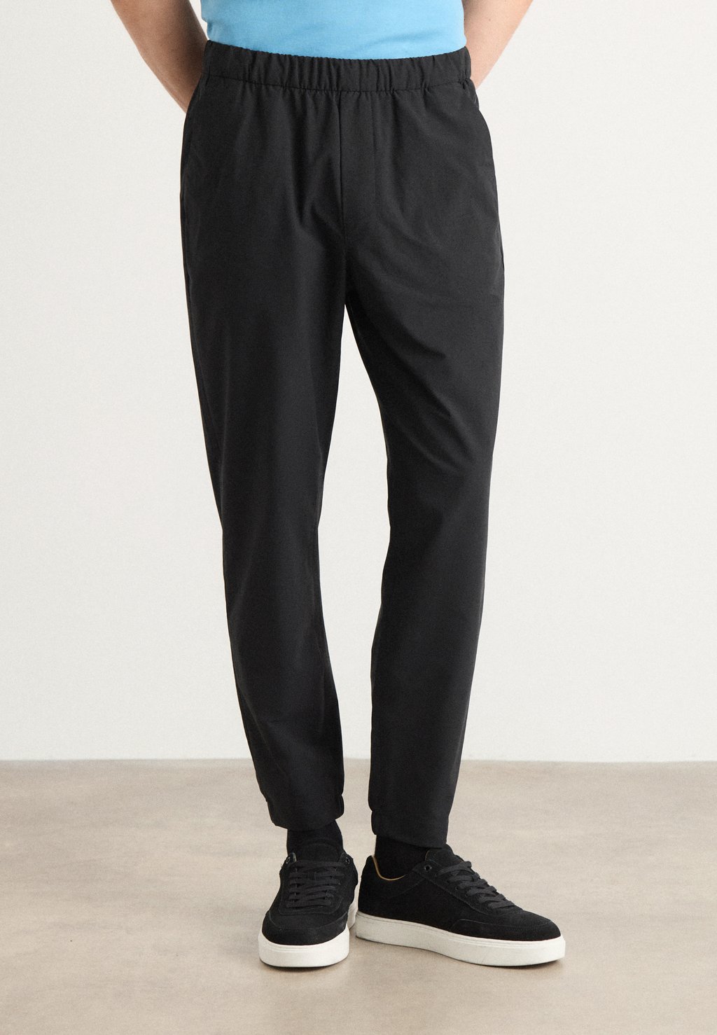 Спортивные штаны PULL ON Calvin Klein, черный
Спортивные штаны PULL ON Calvin Klein, черный