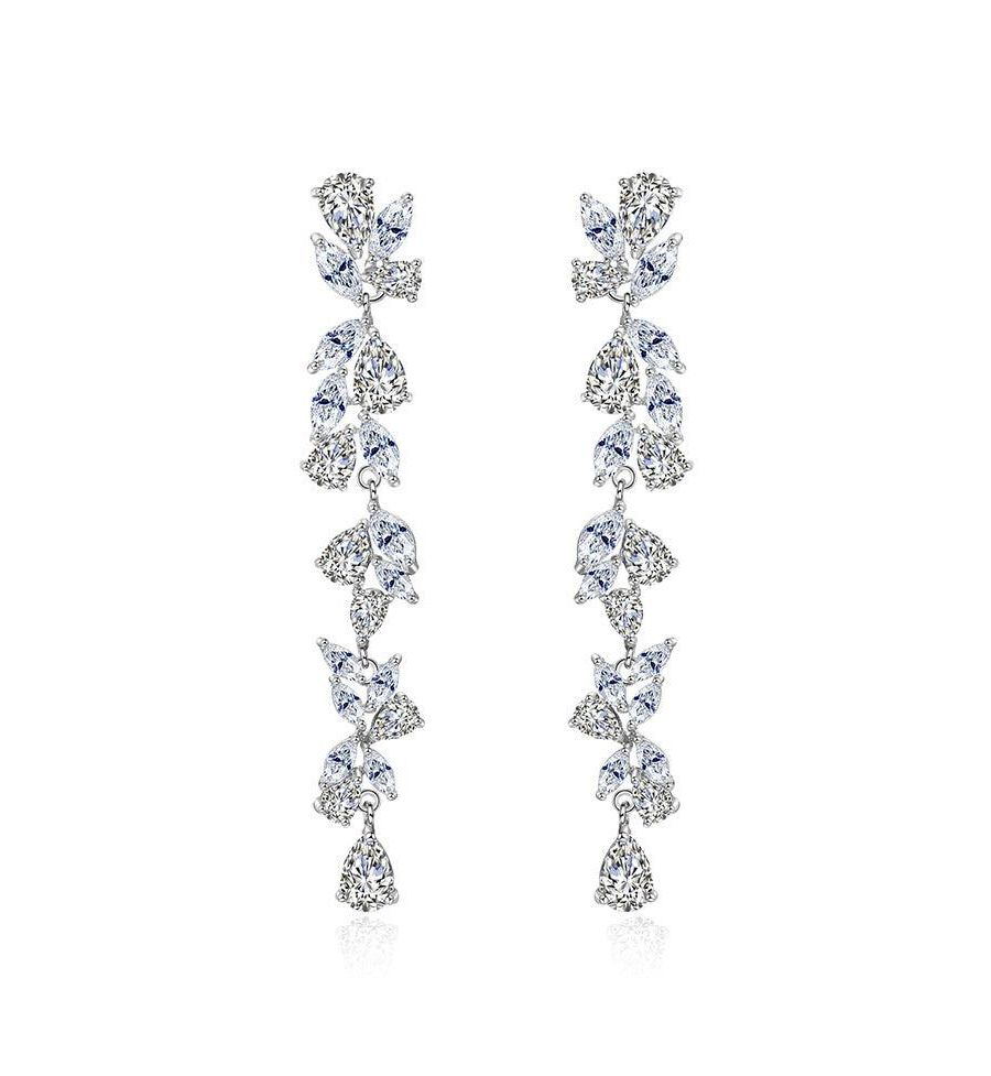 Длинные серьги-подвески с кристаллами Promise Untamed Petals, Silver
Длинные серьги-подвески с кристаллами Promise Untamed Petals, Silver