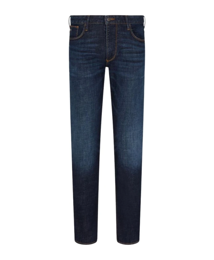 Джинсы J06 зауженного кроя из выстиранного денима. Emporio Armani, синий
Джинсы J06 зауженного кроя из выстиранного денима. Emporio Armani, синий