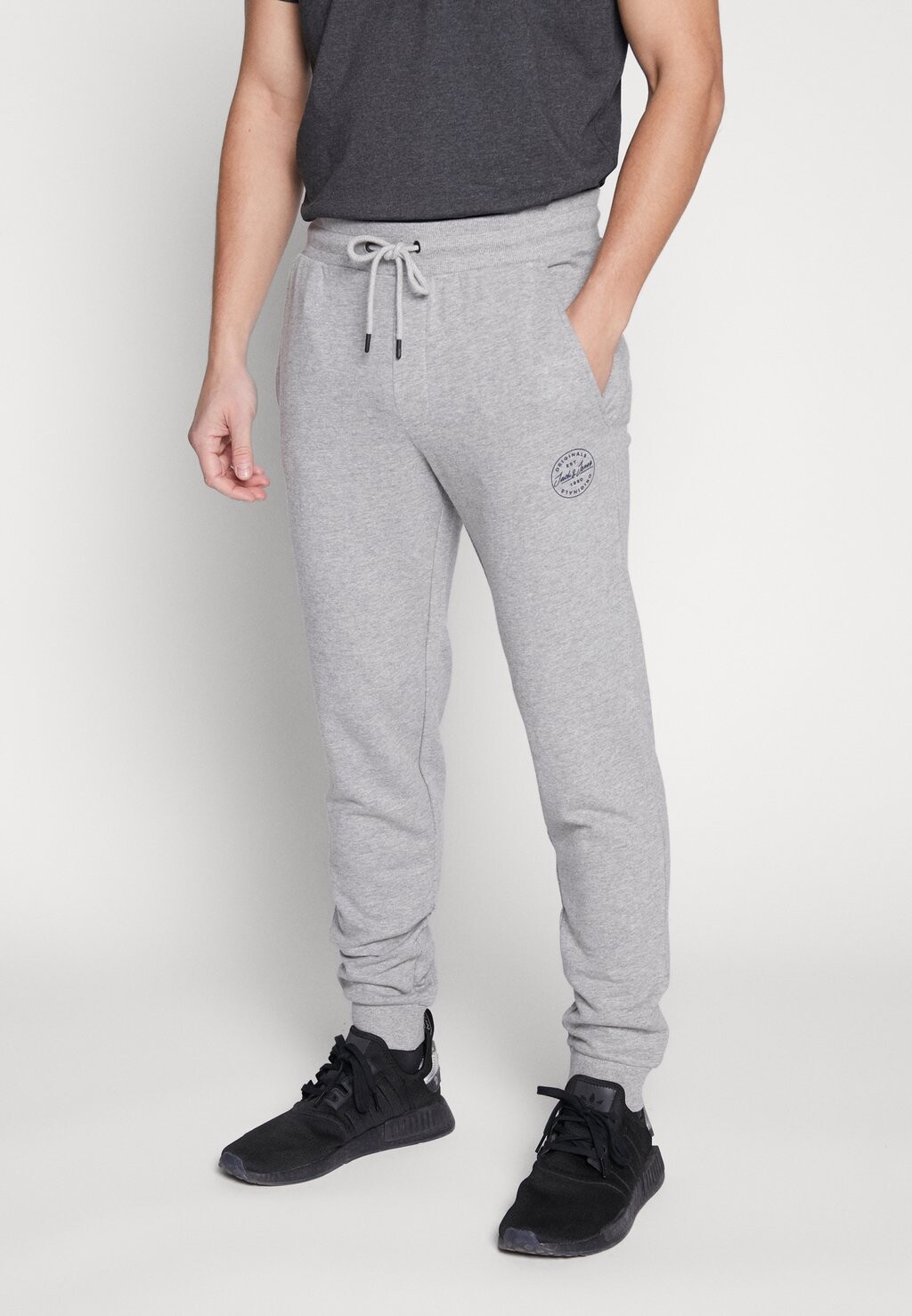 Спортивные брюки JJIGORDON JJSHARK Jack & Jones, светло-серый меланж
Спортивные брюки JJIGORDON JJSHARK Jack & Jones, светло-серый меланж