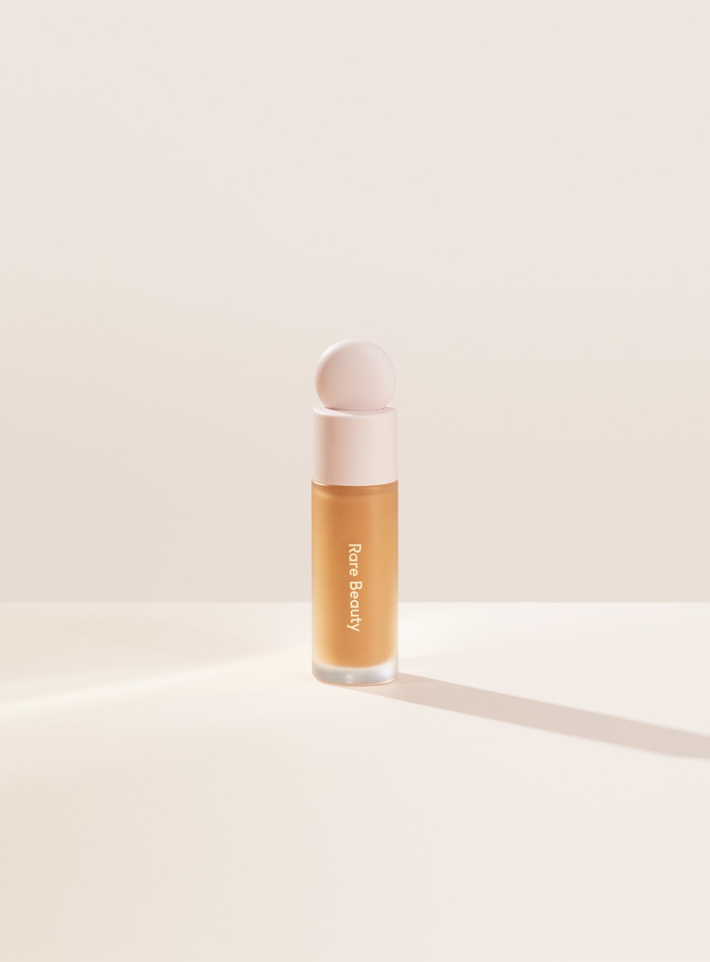 Осветляющий консилер Liquid Touch Rare Beauty, цвет 260n/medium with neutral peach undertones
Осветляющий консилер Liquid Touch Rare Beauty, цвет 260n/medium with neutral peach undertones