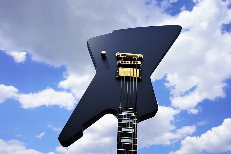 Электрогитара Schecter DIAMOND SERIES Cesar Soto Signature E-1 Satin Black 6-String Electric Guitar -
Электрогитара Schecter DIAMOND SERIES Cesar Soto Signature E-1 Satin Black 6-String Electric Guitar -