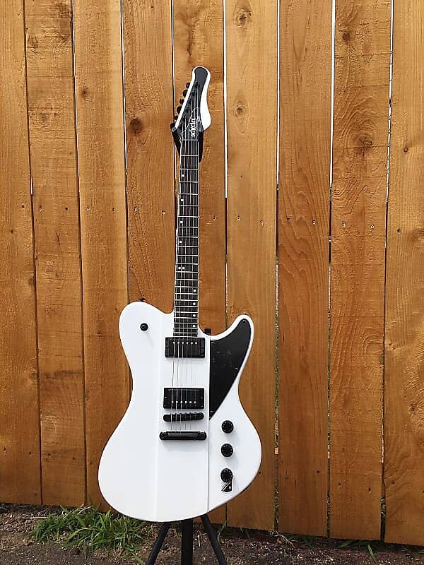 Электрогитара Schecter Diamond Series Ultra - Satin White 6-String Electric Guitar 
Электрогитара Schecter Diamond Series Ultra - Satin White 6-String Electric Guitar