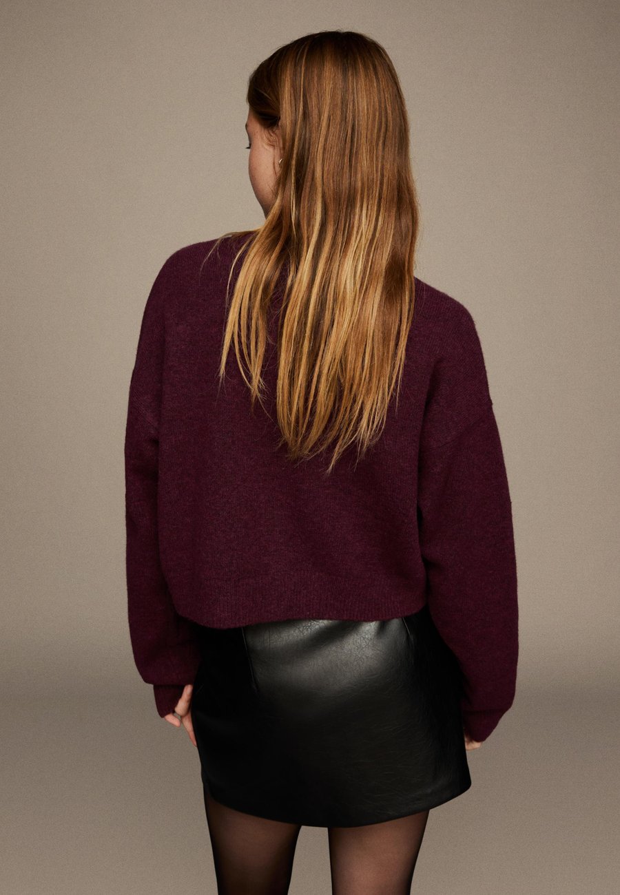 Кардиган Bershka SOFT TOUCH BUTTONED, Dark Red
Кардиган Bershka SOFT TOUCH BUTTONED, Dark Red