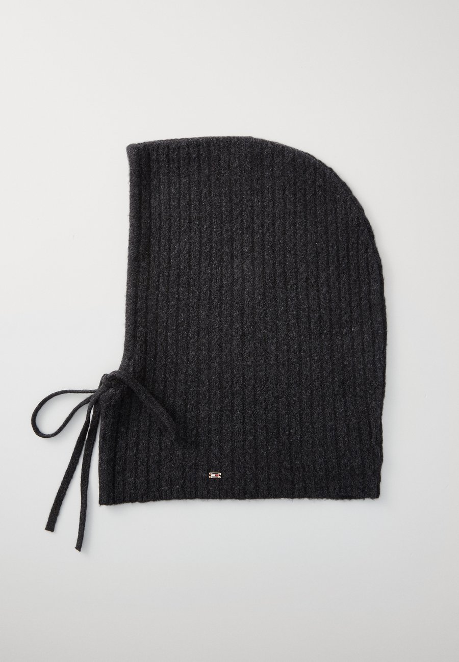 Шапка Tommy Hilfiger CABLE ENAMEL FLAG BALACLAVA, Black Melange/Black
Шапка Tommy Hilfiger CABLE ENAMEL FLAG BALACLAVA, Black Melange/Black