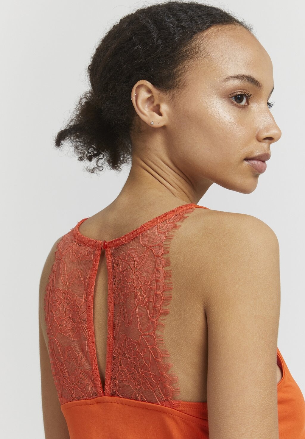 Топ IHLIKE TO3 ICHI, красный
Топ IHLIKE TO3 ICHI, красный