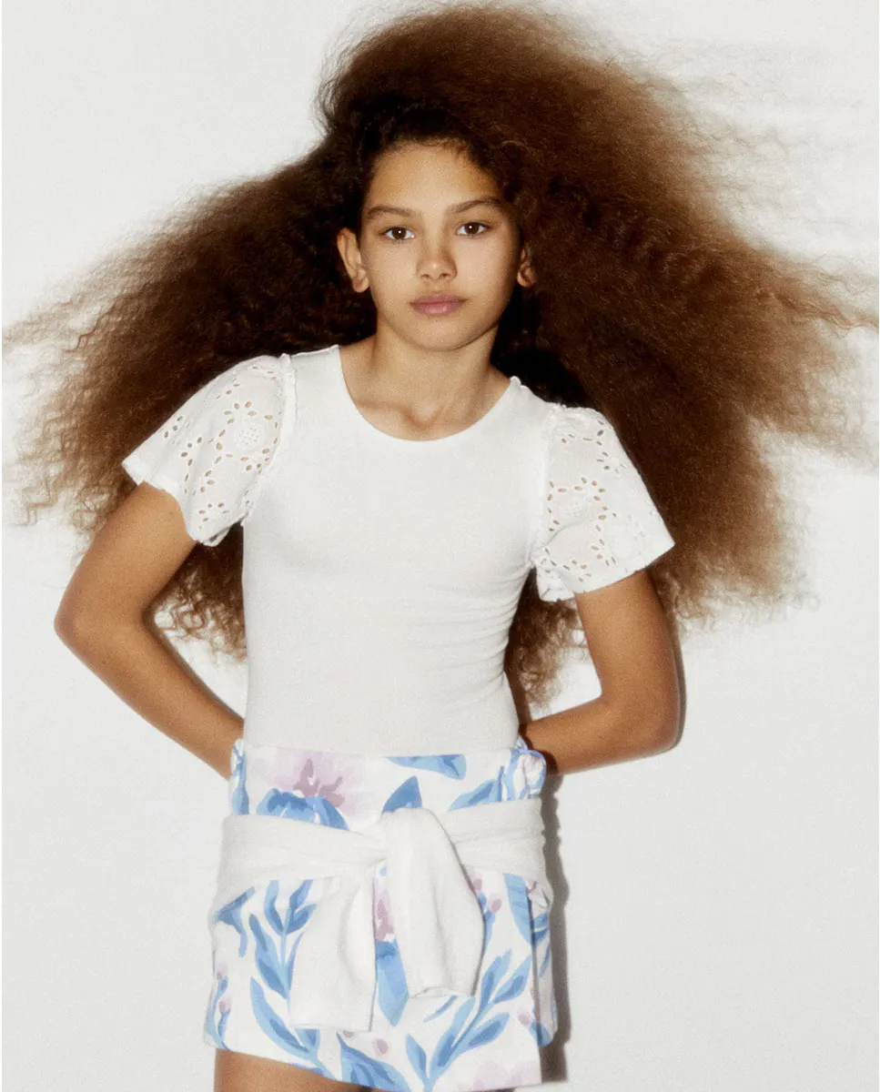 Боди с люверсами на рукавах Sfera, белый
Боди с люверсами на рукавах Sfera, белый