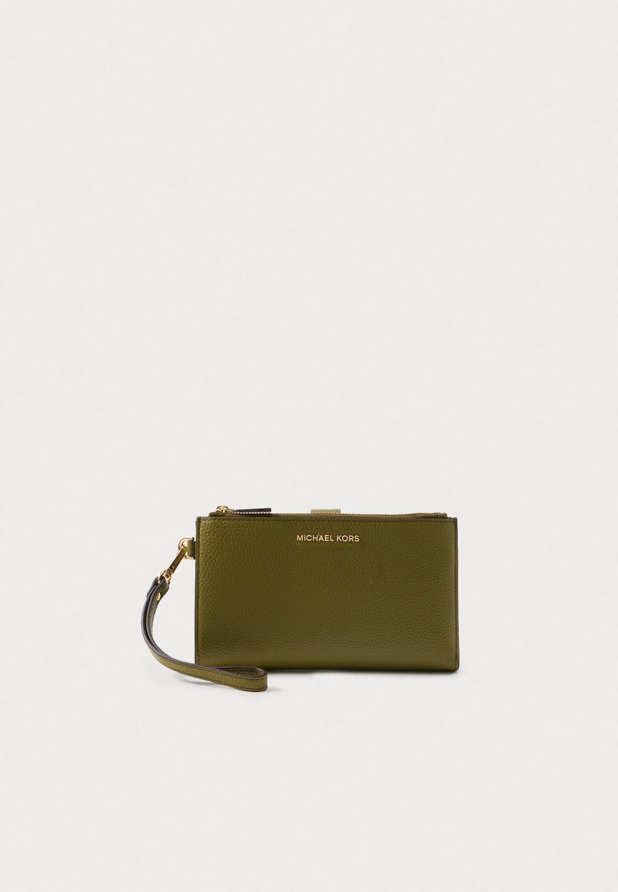 Кошелек MICHAEL Michael Kors JET WRISTLET, Pistachio/Light Green
Кошелек MICHAEL Michael Kors JET WRISTLET, Pistachio/Light Green
