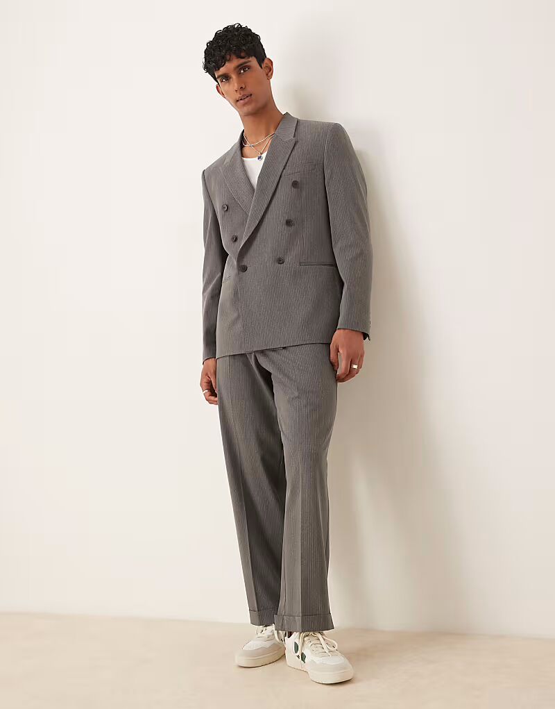 Широкие брюки в тонкую полоску темно-серого цвета Asos Design
Широкие брюки в тонкую полоску темно-серого цвета Asos Design