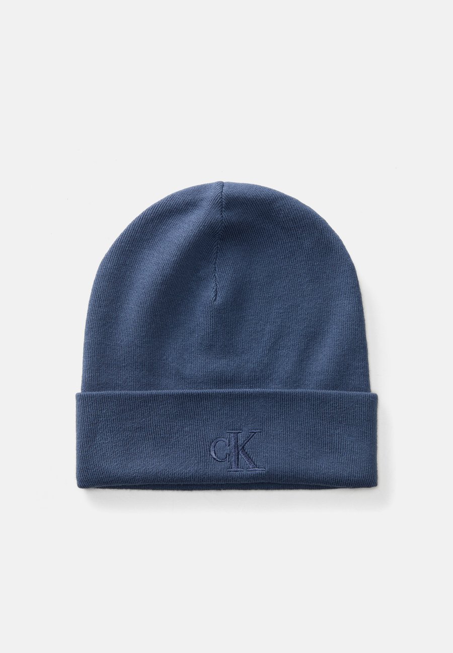 Шапка Calvin Klein BEANIE UNISEX, Dark Denim/Dark Blue
Шапка Calvin Klein BEANIE UNISEX, Dark Denim/Dark Blue