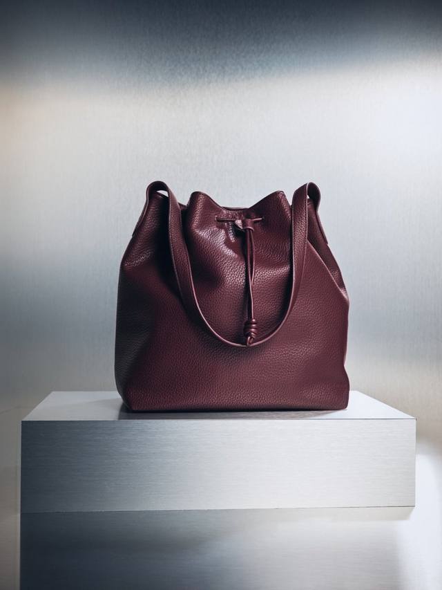 Искусственная кожа Сумка-ведро Smith & Soul, Bordeaux
Искусственная кожа Сумка-ведро Smith & Soul, Bordeaux