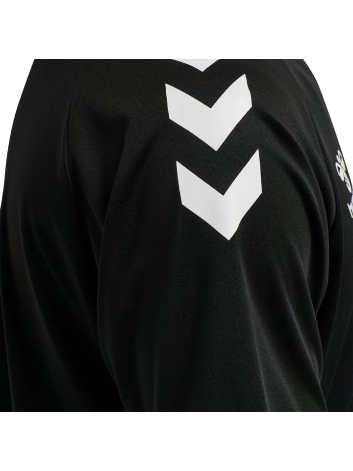 Футболка черного цвета Hummel
Футболка черного цвета Hummel