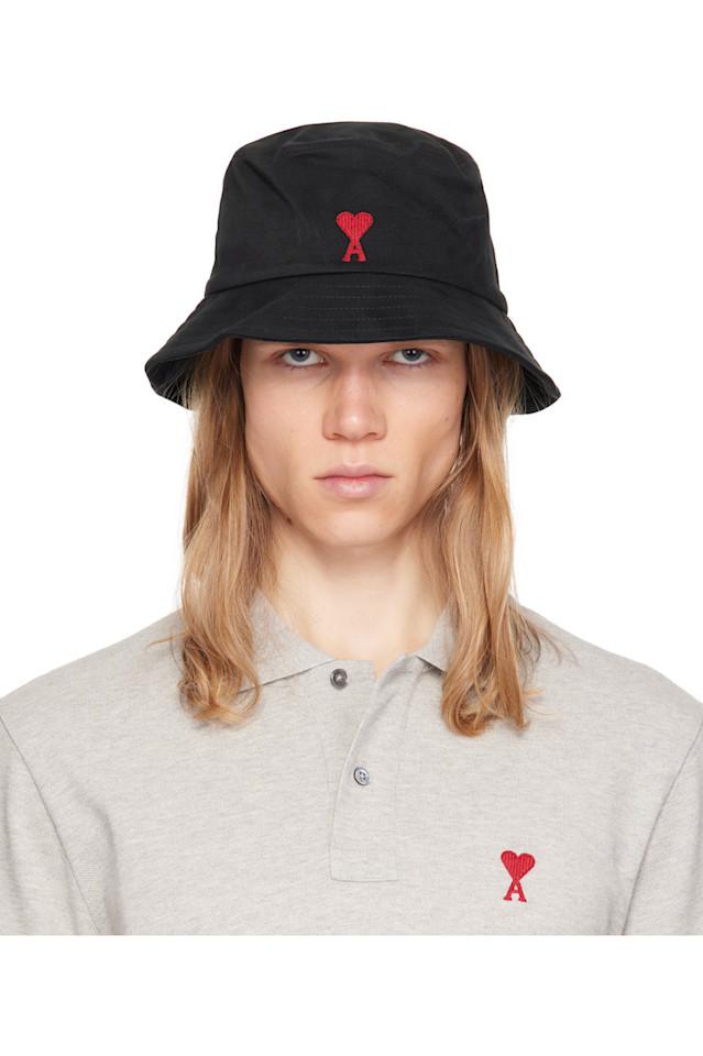 Вышитая ведёрка Ami de coeur Ami Paris, черный
Вышитая ведёрка Ami de coeur Ami Paris, черный