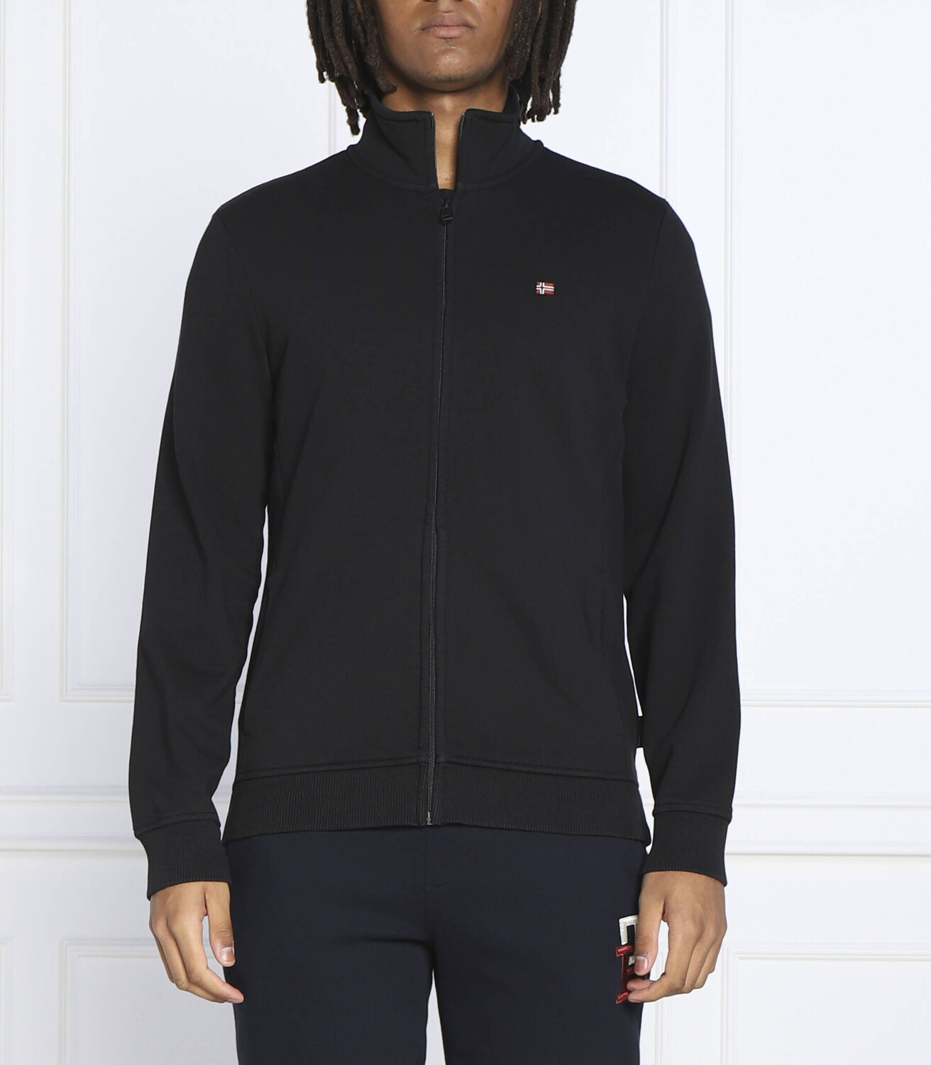 Толстовка Napapijri regular fit, черный
Толстовка Napapijri regular fit, черный