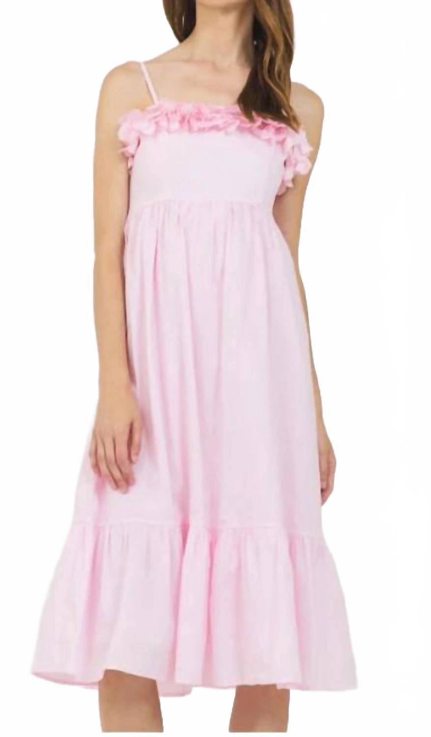 Розовое платье миди с тонкими бретелями Stellah
Розовое платье миди с тонкими бретелями Stellah