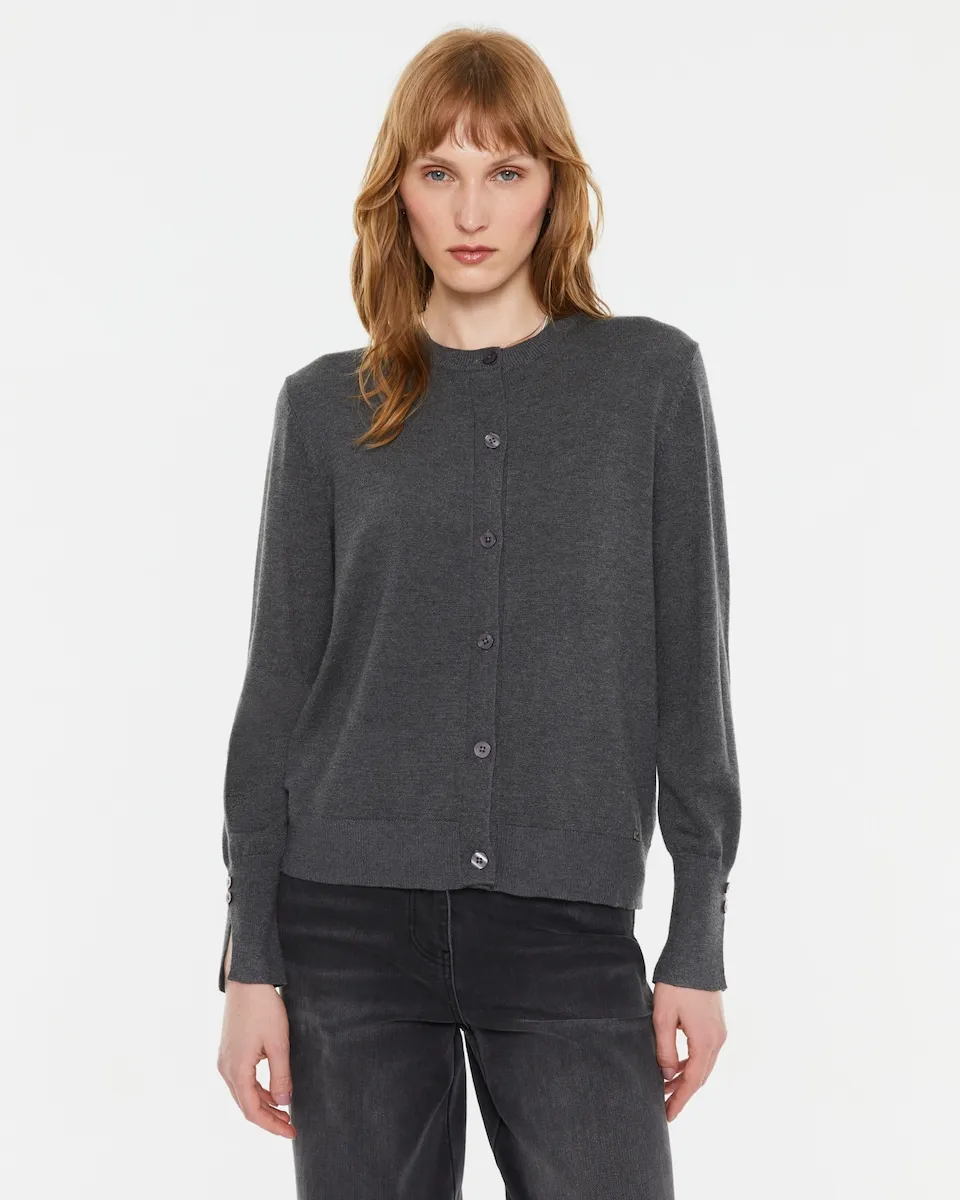 Женский кардиган из тонкой пряжи с длинным рукавом Andam, серый
Женский кардиган из тонкой пряжи с длинным рукавом Andam, серый