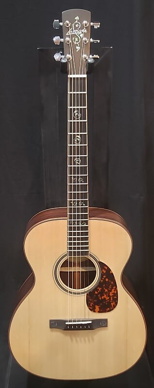 Акустическая гитара Larrivee OM-3 Rosewood Vine Special 2022 Natural
Акустическая гитара Larrivee OM-3 Rosewood Vine Special 2022 Natural