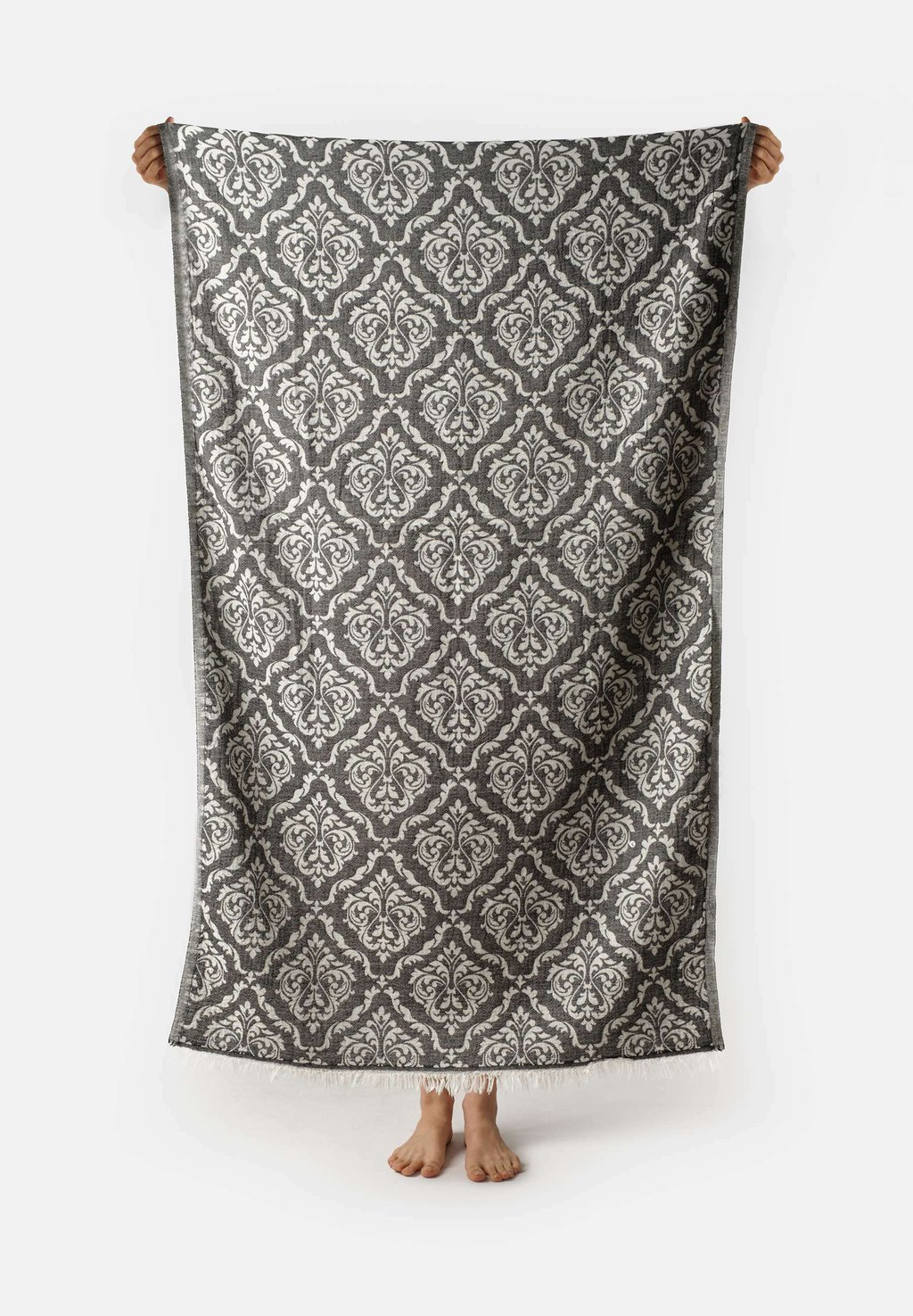 Пляжное полотенце MAЯSIKØH, черный
Пляжное полотенце MAЯSIKØH, черный