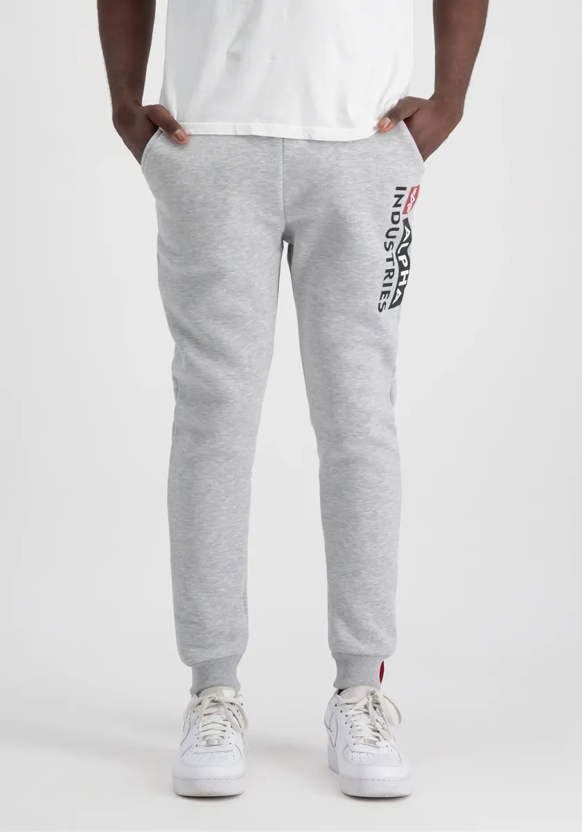 Спортивные брюки Alpha Industries " Alpha Industries Мужчины - Jogger Alpha Block-Logo Jogger", серый
Спортивные брюки Alpha Industries " Alpha Industries Мужчины - Jogger Alpha Block-Logo Jogger", серый