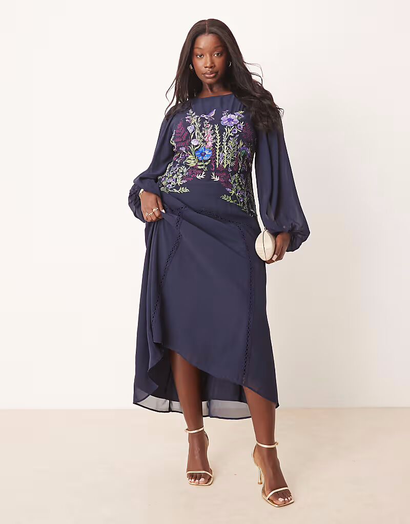 Платье миди Hope & Ivy Plus с высоким воротом, декорированное узором и рукавами-блузонами, темно-синего цвета
Платье миди Hope & Ivy Plus с высоким воротом, декорированное узором и рукавами-блузонами, темно-синего цвета