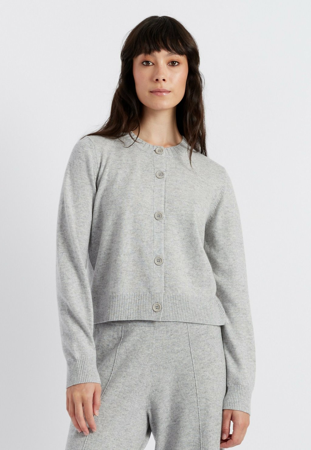 Кардиган CREW NECK CHINTI & PARKER, серый
Кардиган CREW NECK CHINTI & PARKER, серый