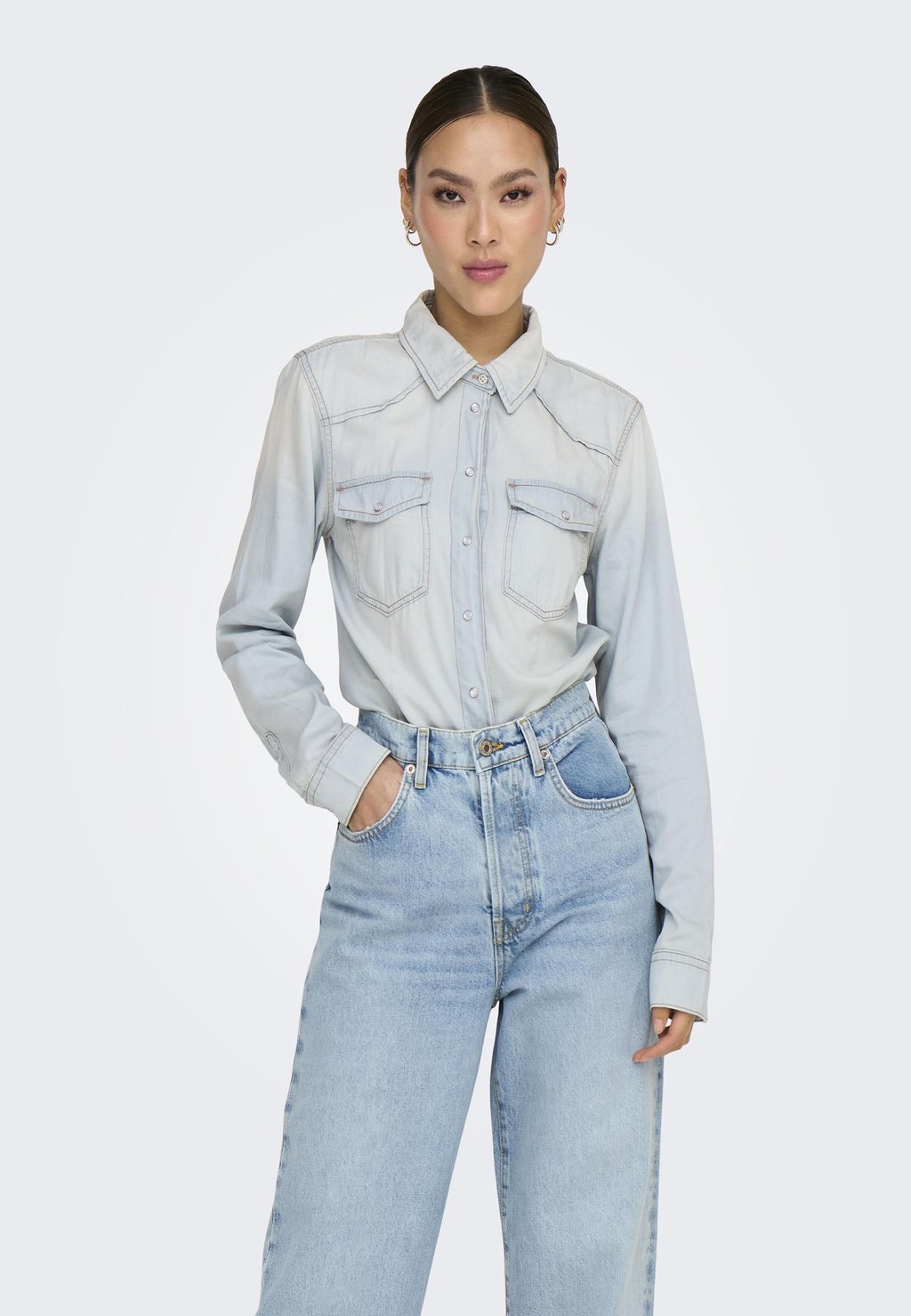 Блузка на пуговицах ONLALICE REG ONLY, светло-голубой
Блузка на пуговицах ONLALICE REG ONLY, светло-голубой