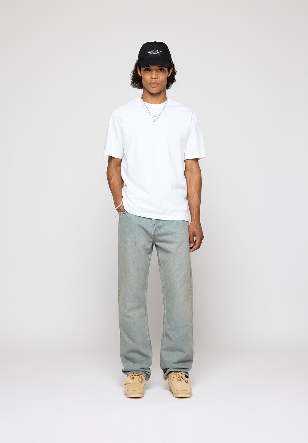 Джинсы свободного кроя DISTRESSED EIGHTYFIVE, светло-голубой деним
Джинсы свободного кроя DISTRESSED EIGHTYFIVE, светло-голубой деним