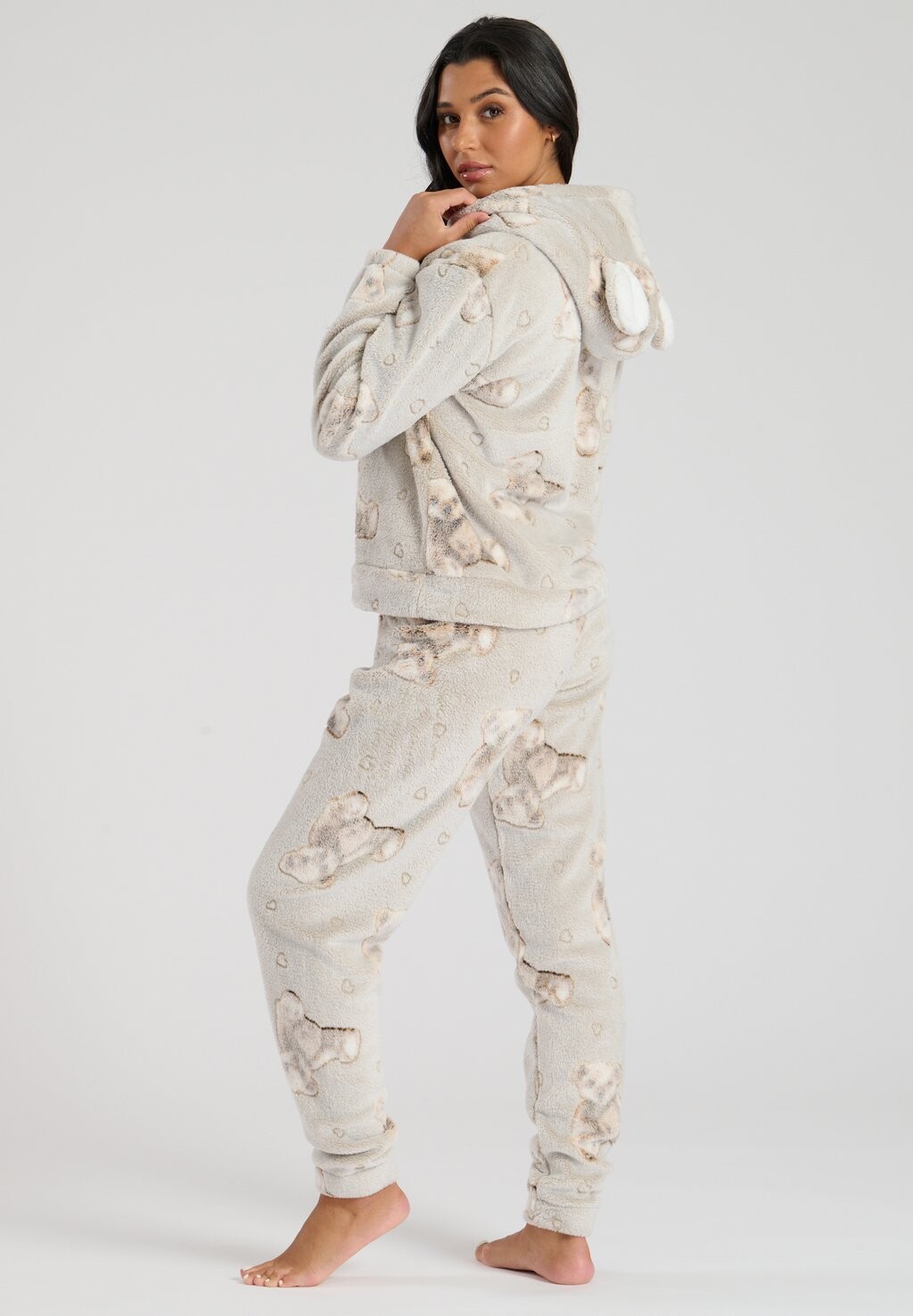 Пижамный комплект LUXURY TEDDY BEAR FLEECE HOODED HOODED TWOSIE Loungeable, серо-коричневый
Пижамный комплект LUXURY TEDDY BEAR FLEECE HOODED HOODED TWOSIE Loungeable, серо-коричневый