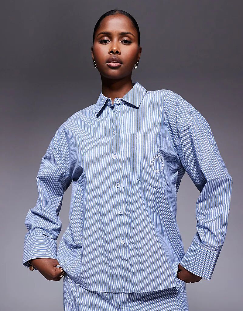 Полосатая рубашка Weekend Collective синего и тёмно-синего цветов — часть комплекта Asos Weekend Collective
Полосатая рубашка Weekend Collective синего и тёмно-синего цветов — часть комплекта Asos Weekend Collective