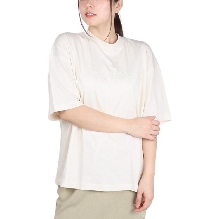 Футболка женская бежевая New Balance 
Футболка женская бежевая New Balance