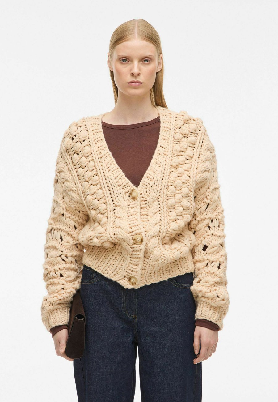 Кардиган Rouge Edit V-AUSSCHNITT, Oatmeal/Beige
Кардиган Rouge Edit V-AUSSCHNITT, Oatmeal/Beige