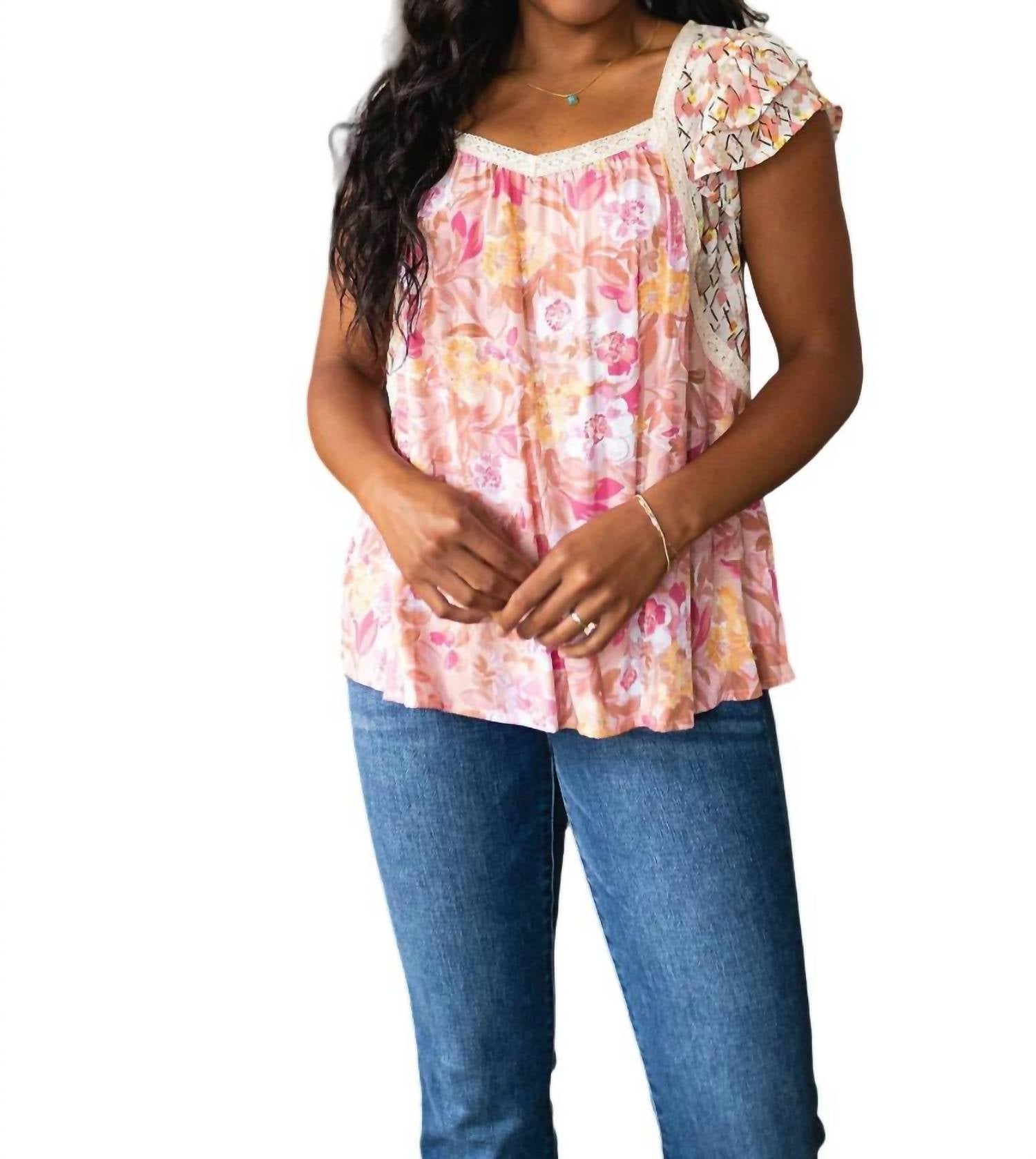 Не такая уж серьезная цветочная блузка розового цвета Jodifl
Не такая уж серьезная цветочная блузка розового цвета Jodifl