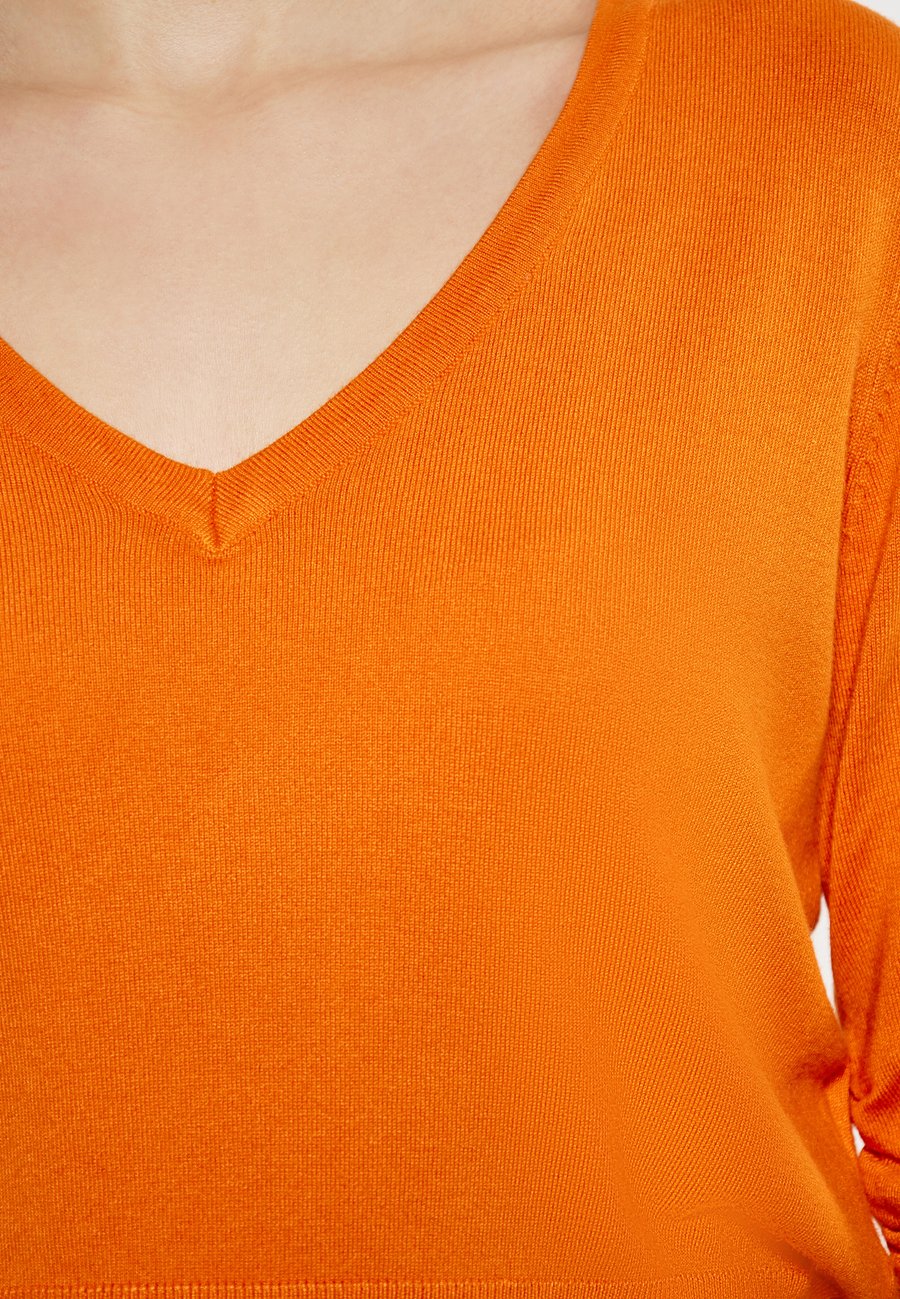 Джемпер faina CO-BRANDED WITH NAEMI, Orange
Джемпер faina CO-BRANDED WITH NAEMI, Orange