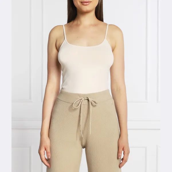 Облегающий топ из матеры Max&Co., бежевый
Облегающий топ из матеры Max&Co., бежевый