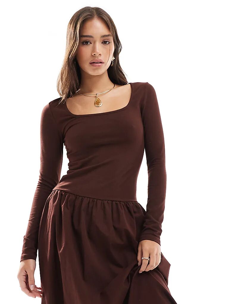 Длинное платье макси из поплина с длинными рукавами ASOS DESIGN коричневого цвета
Длинное платье макси из поплина с длинными рукавами ASOS DESIGN коричневого цвета