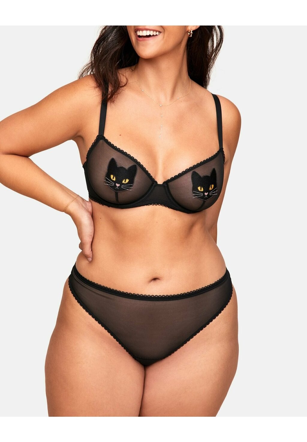 Бюстгальтер на косточках ALYSHIA UNLINED PLUS DEMI BRA BLACK CAT MOTIF Adore Me, черный
Бюстгальтер на косточках ALYSHIA UNLINED PLUS DEMI BRA BLACK CAT MOTIF Adore Me, черный