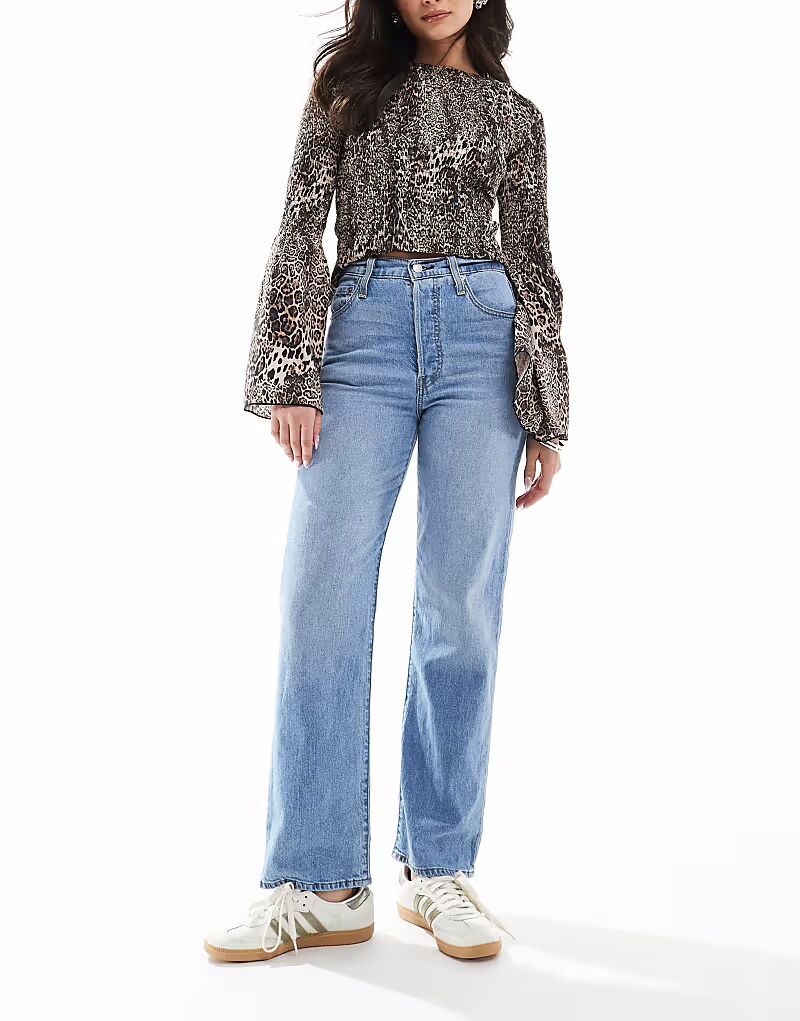 Джинсы Levi's ribcage прямого кроя светло-голубого цвета
Джинсы Levi's ribcage прямого кроя светло-голубого цвета