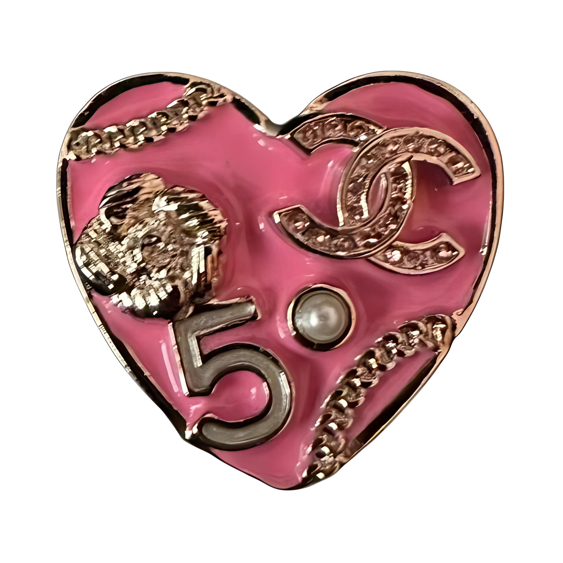 CHANEL Металлическая брошь женская розовая
CHANEL Металлическая брошь женская розовая