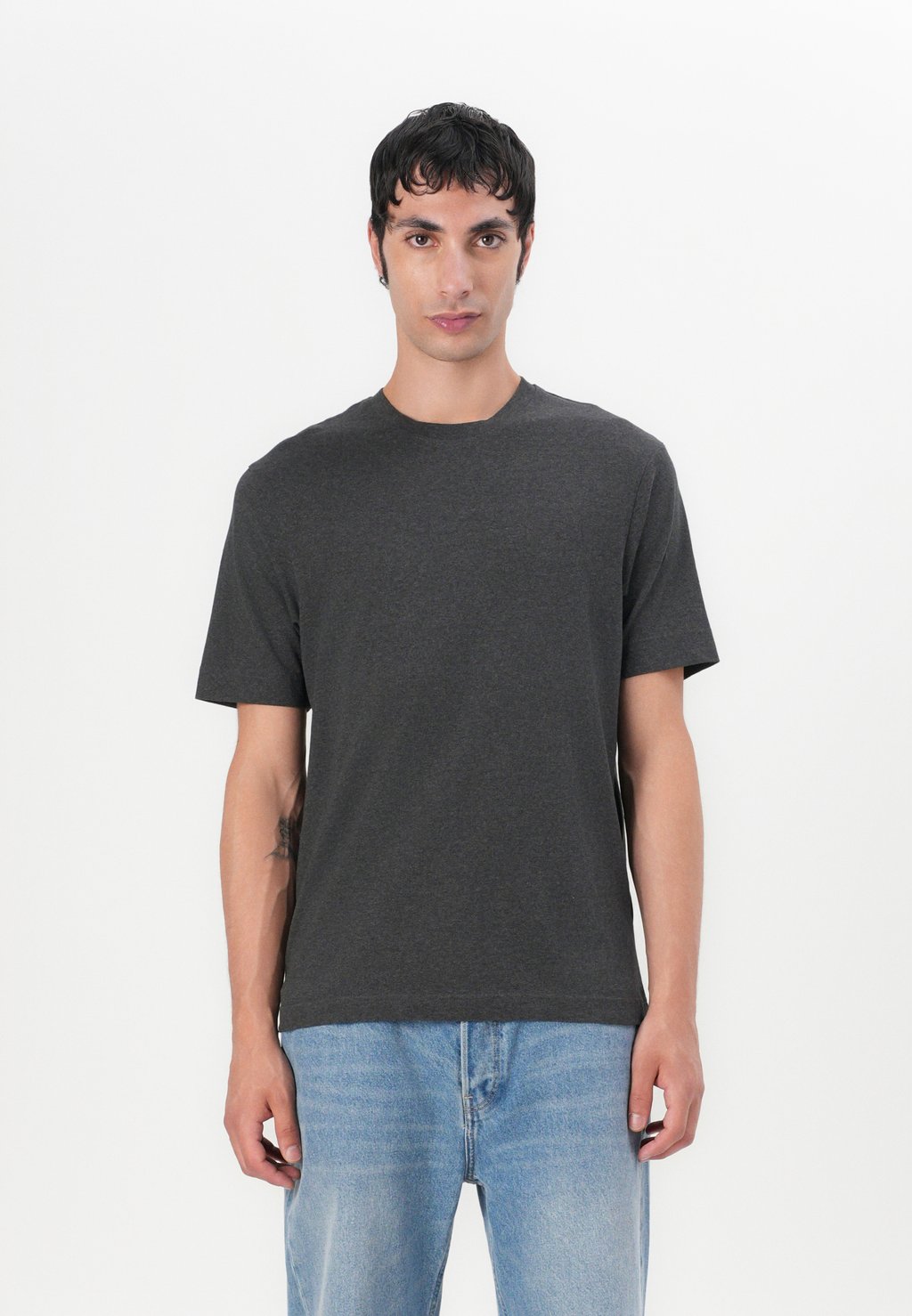 Базовая футболка RAPHAEL DRYKORN, серый
Базовая футболка RAPHAEL DRYKORN, серый