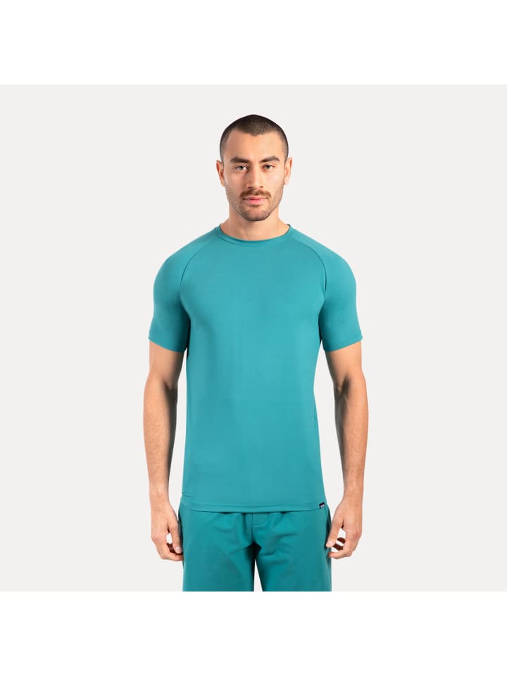 Футболка Delian в бензиновом цвете SMILODOX
Футболка Delian в бензиновом цвете SMILODOX