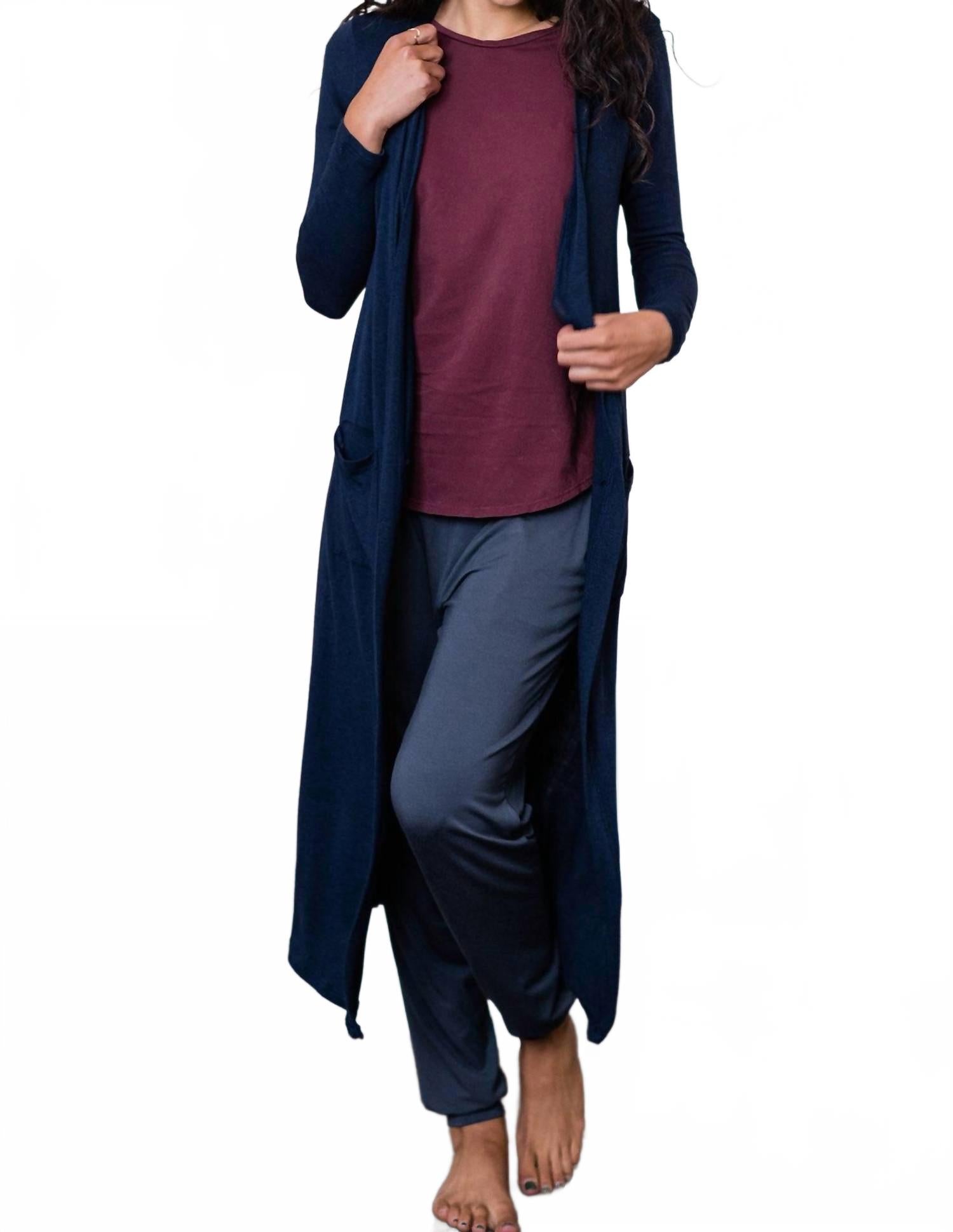 Кардиган-дастер Brooke из бамбукового джерси в цвете Navy Heather Yala
Кардиган-дастер Brooke из бамбукового джерси в цвете Navy Heather Yala