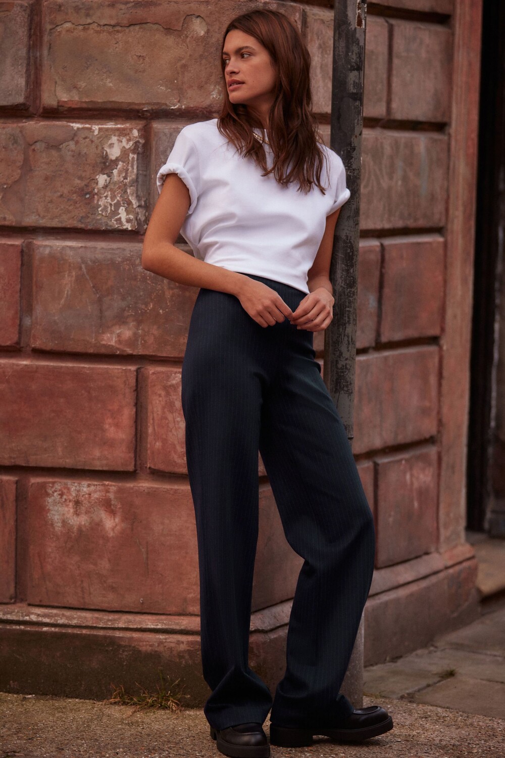 Широкие брюки из ткани понте с разглаживающими вставками Next, синий
Широкие брюки из ткани понте с разглаживающими вставками Next, синий