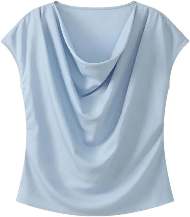 Женская блузка с асимметричным вырезом и драпировкой
Женская блузка с асимметричным вырезом и драпировкой