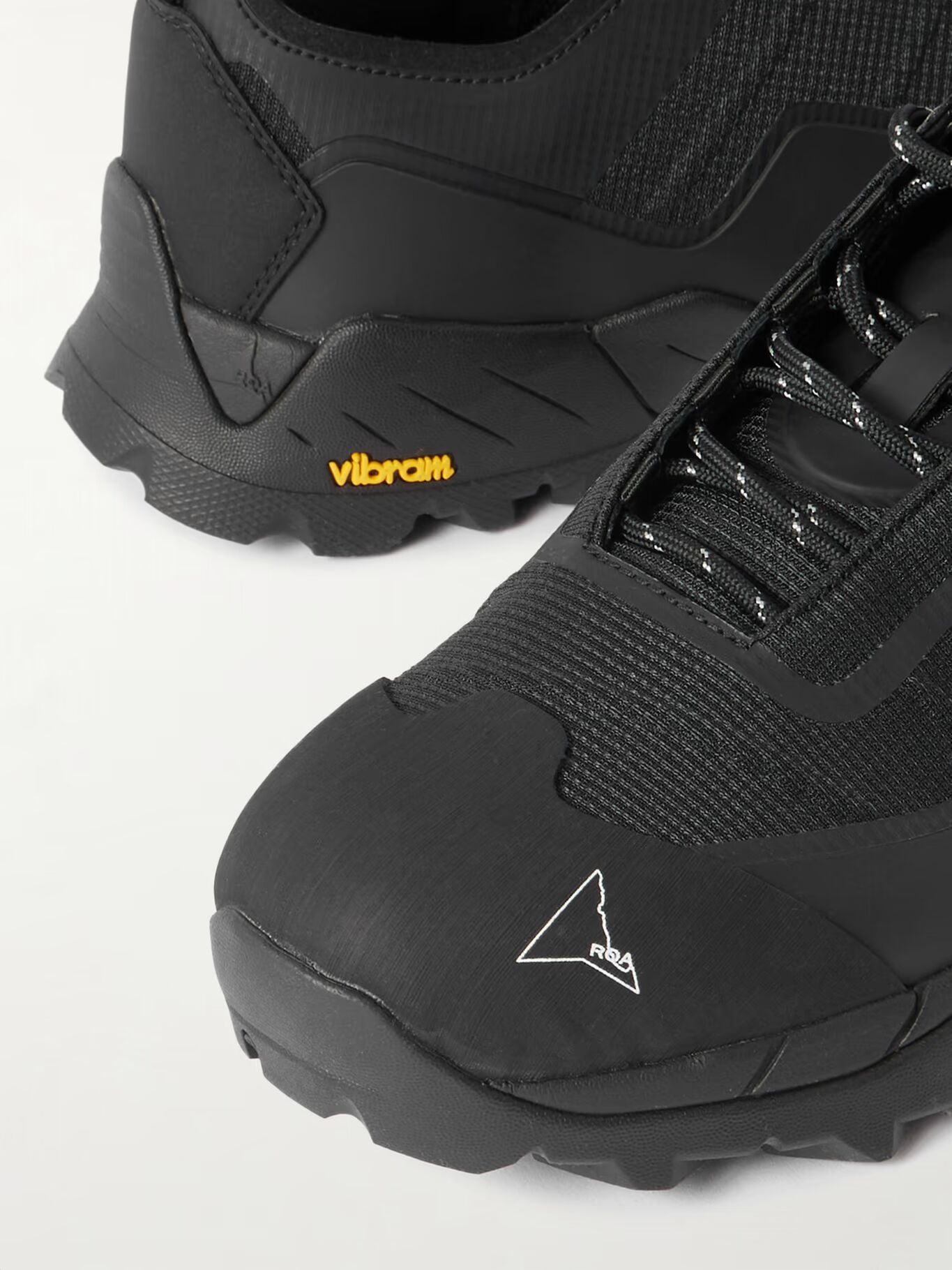 Кроссовки Katharina Light Ripstop с отделкой из резины и кожи ROA, черный
Кроссовки Katharina Light Ripstop с отделкой из резины и кожи ROA, черный