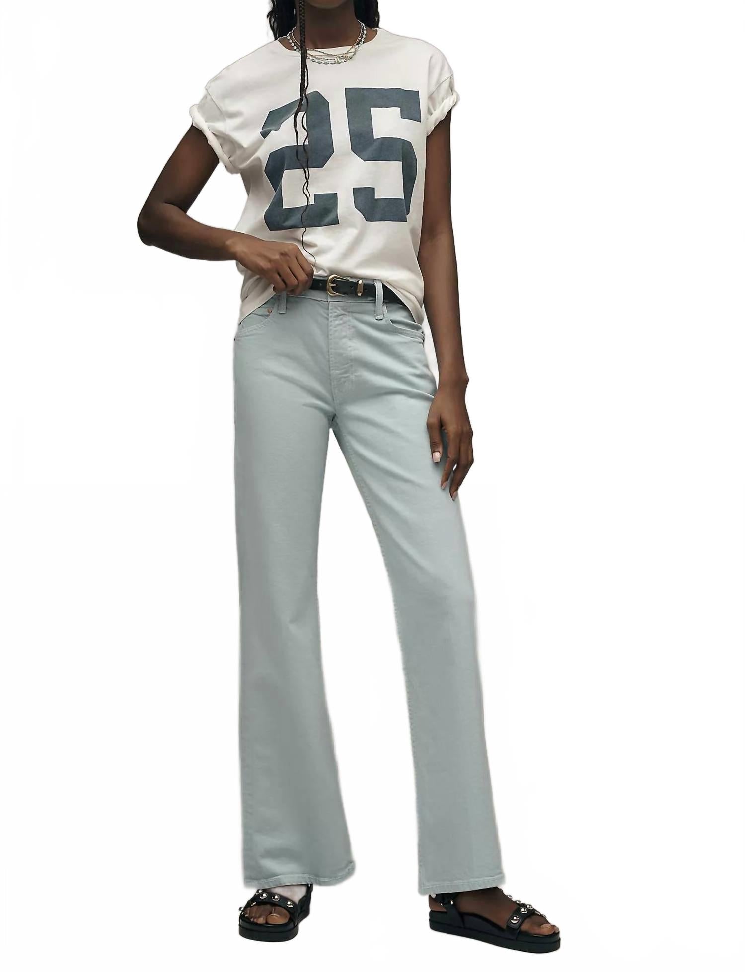 Классические джинсы Bookie Flood High-Rise Bootcut в оттенке Devil May Tier Blue Mother
Классические джинсы Bookie Flood High-Rise Bootcut в оттенке Devil May Tier Blue Mother