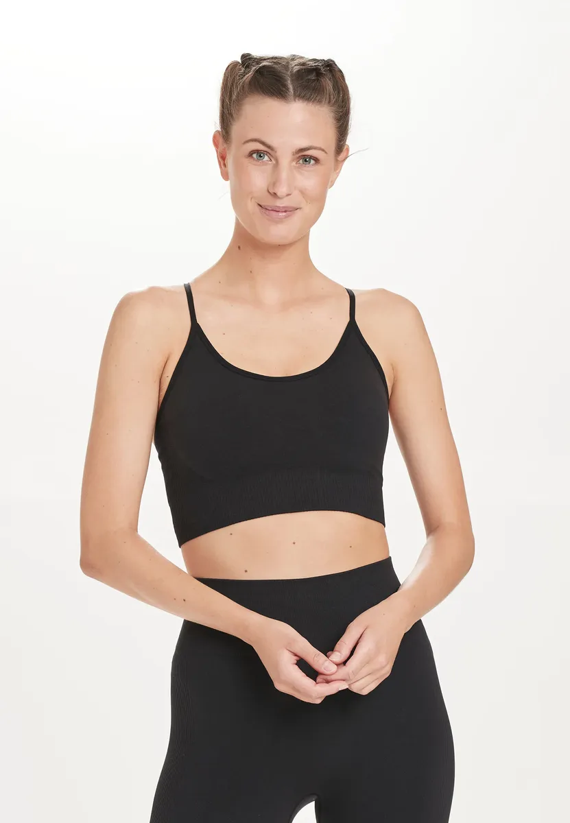 Спортивный бюстгальтер ENDURANCE "Майдон" с уплотненными чашками, черный
Спортивный бюстгальтер ENDURANCE "Майдон" с уплотненными чашками, черный